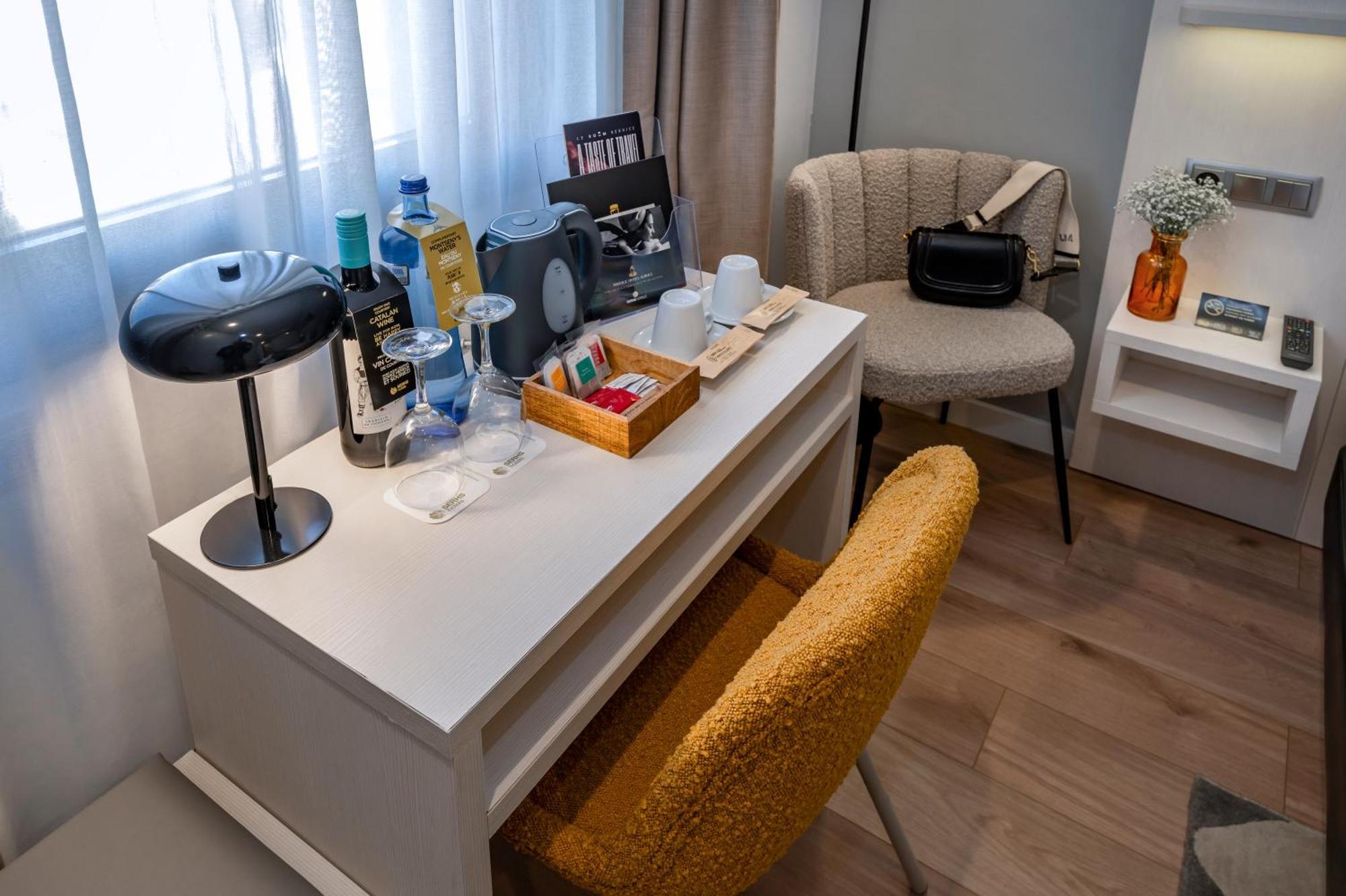 Serhs Carlit Boutique Hotel Barcelona Exterior foto